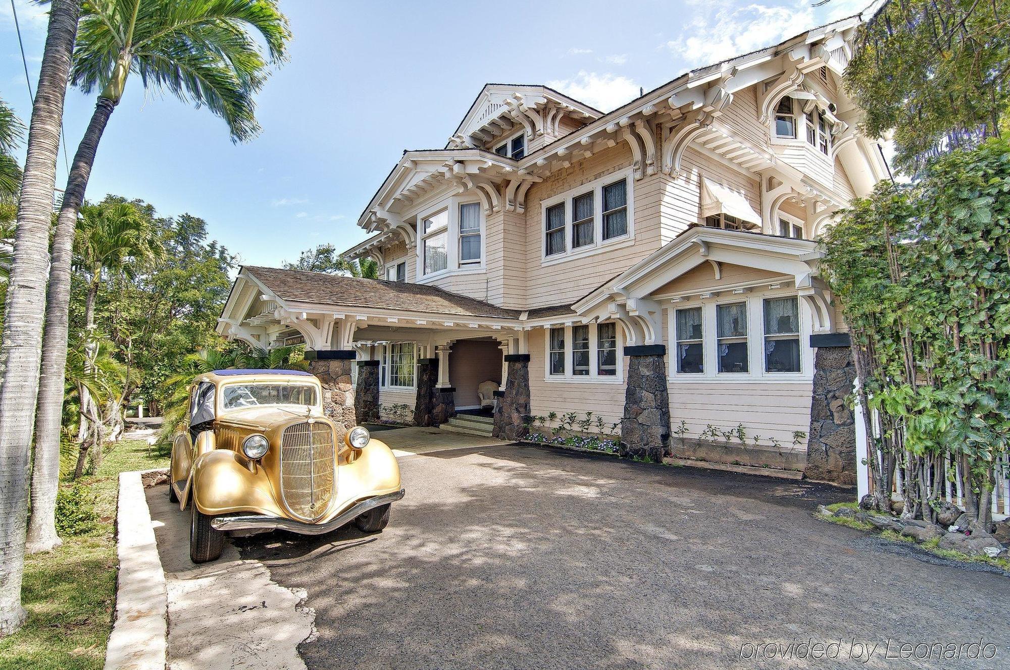 Manoa Valley Inn Гонолулу Экстерьер фото