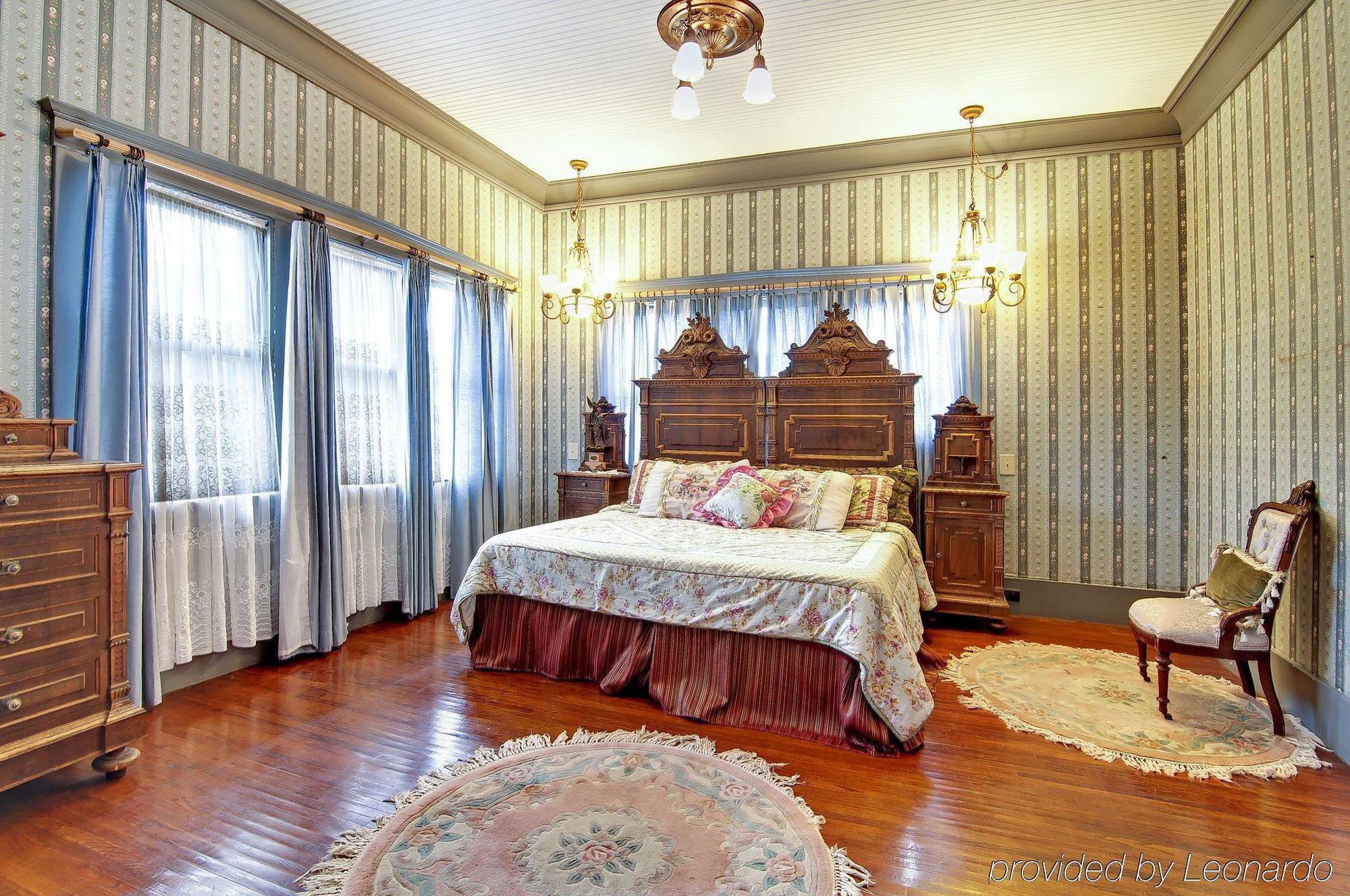 Manoa Valley Inn Гонолулу Экстерьер фото