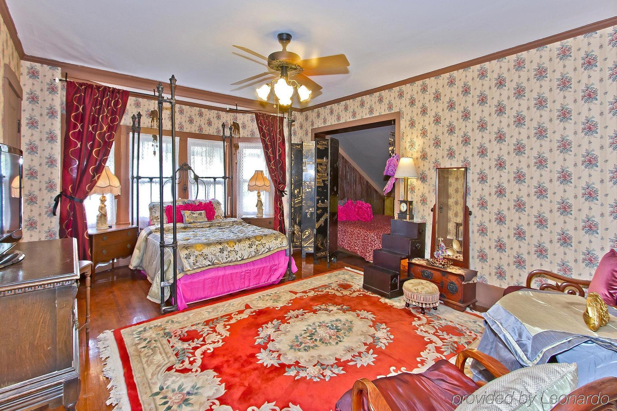 Manoa Valley Inn Гонолулу Экстерьер фото